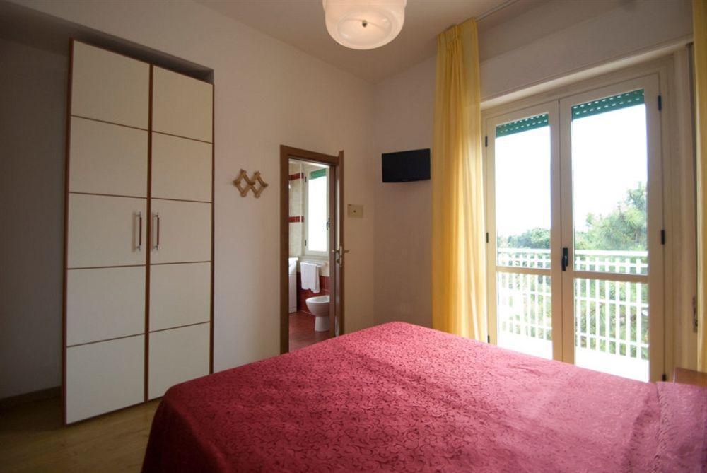 Gregory Hotel 3*